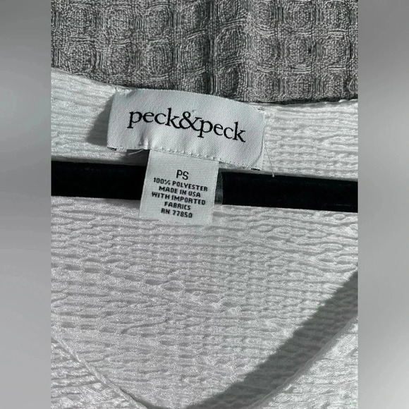 Peck & Peck women’s Size PS White sleeveless Top - Picture 3 of 5